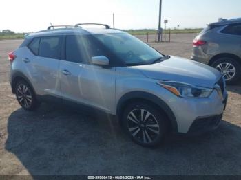  Salvage Nissan Kicks