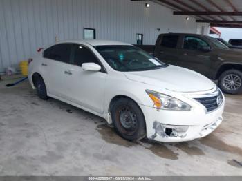  Salvage Nissan Altima