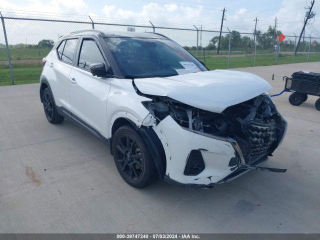  Salvage Nissan Kicks