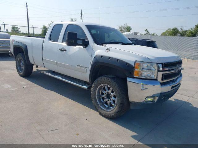  Salvage Chevrolet Silverado 2500