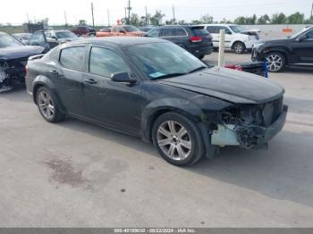  Salvage Dodge Avenger