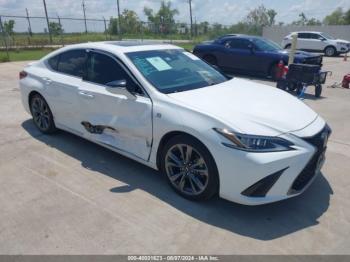  Salvage Lexus Es