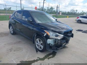  Salvage Nissan Kicks