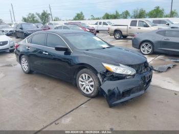  Salvage Nissan Altima