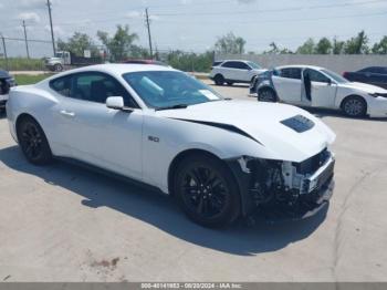  Salvage Ford Mustang