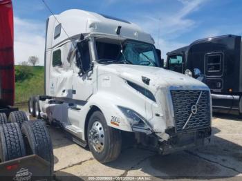  Salvage Volvo Vnl