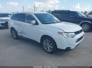  Salvage Mitsubishi Outlander