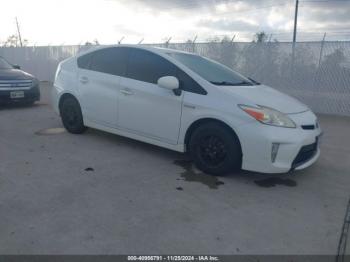  Salvage Toyota Prius