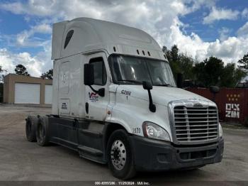  Salvage Freightliner Cascadia 125