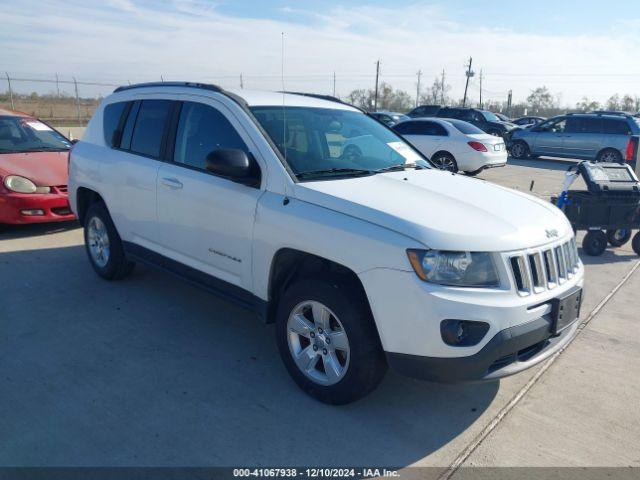  Salvage Jeep Compass