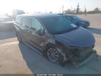  Salvage Toyota Sienna