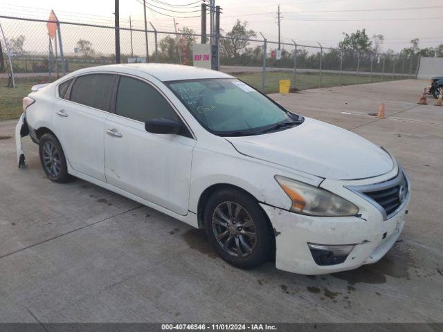  Salvage Nissan Altima