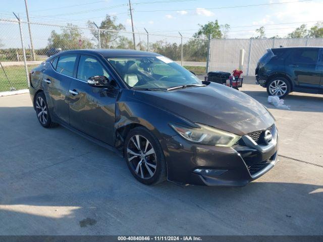  Salvage Nissan Maxima