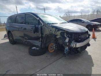  Salvage Chrysler Voyager