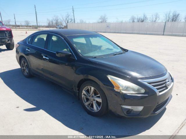  Salvage Nissan Altima