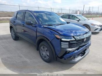  Salvage Nissan Kicks