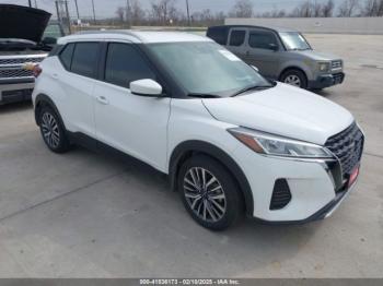  Salvage Nissan Kicks