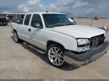 Salvage Chevrolet Silverado 1500