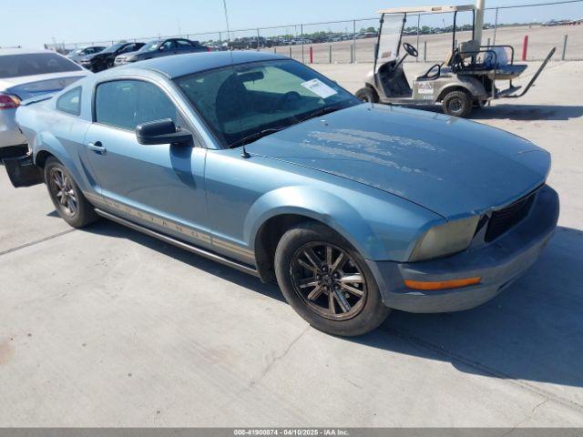  Salvage Ford Mustang