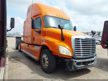  Salvage Freightliner Cascadia 125