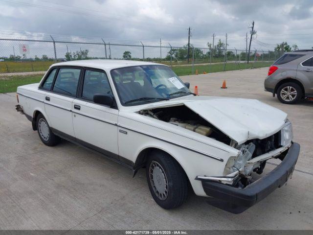  Salvage Volvo 240