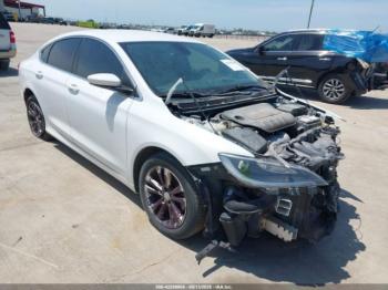  Salvage Chrysler 200