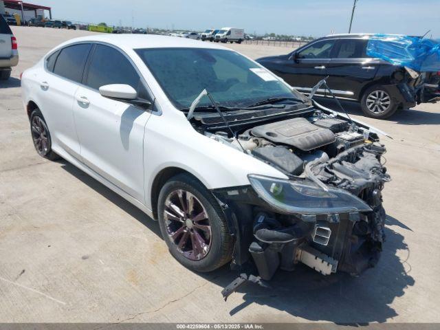  Salvage Chrysler 200