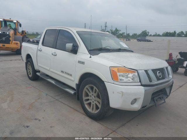  Salvage Nissan Titan