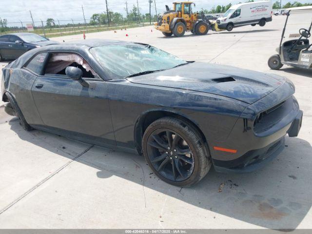  Salvage Dodge Challenger