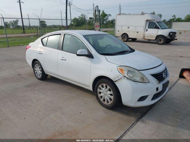  Salvage Nissan Versa