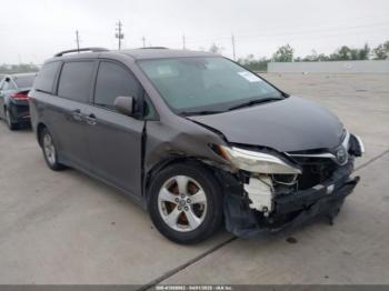  Salvage Toyota Sienna