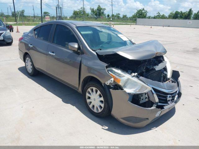  Salvage Nissan Versa
