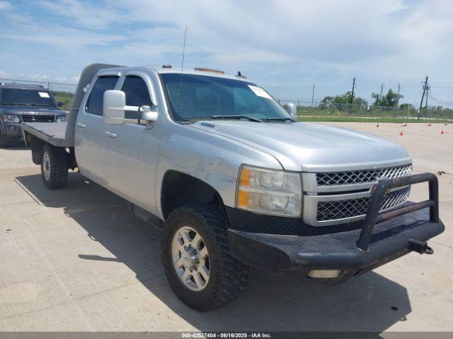  Salvage Chevrolet Silverado 2500