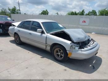  Salvage Ford Crown Victoria