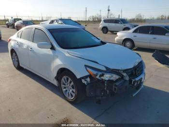  Salvage Nissan Altima
