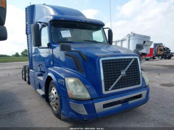  Salvage Volvo Vnl