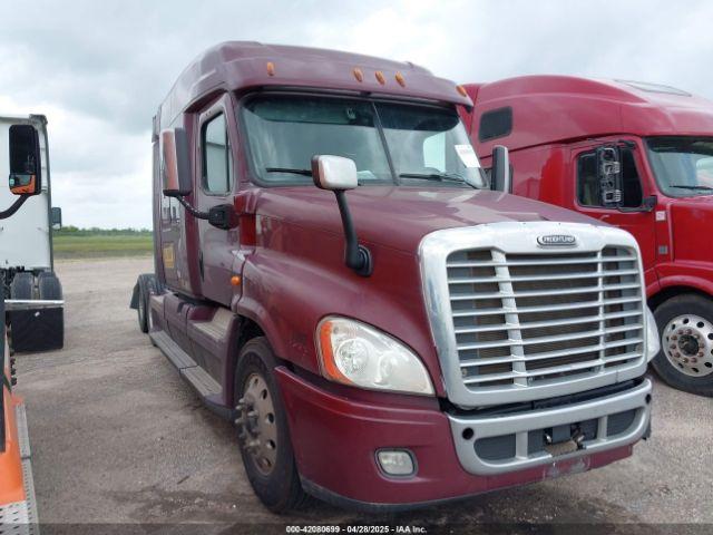  Salvage Freightliner Cascadia 125