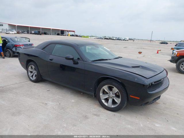  Salvage Dodge Challenger