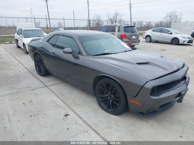  Salvage Dodge Challenger