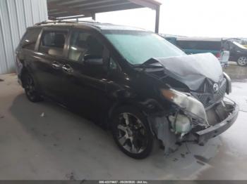  Salvage Toyota Sienna