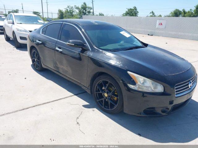  Salvage Nissan Maxima