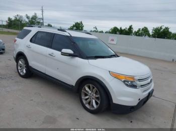  Salvage Ford Explorer