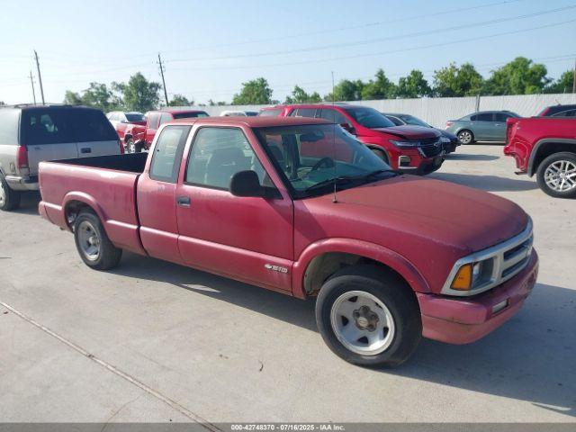  Salvage Chevrolet S-10