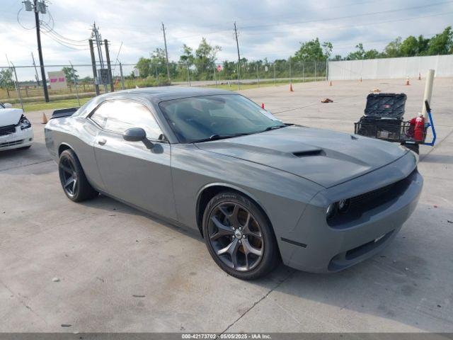  Salvage Dodge Challenger