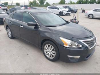  Salvage Nissan Altima