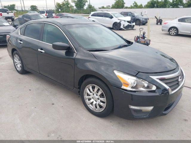  Salvage Nissan Altima