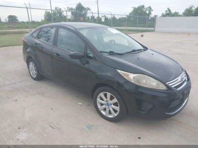  Salvage Ford Fiesta