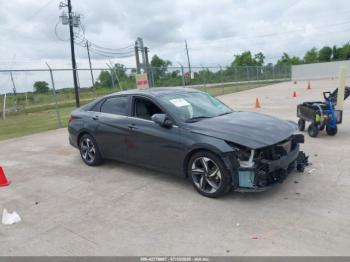  Salvage Hyundai ELANTRA