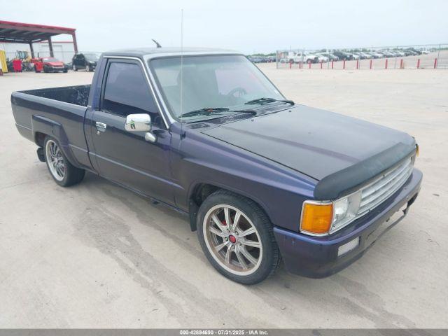  Salvage Toyota Pickup