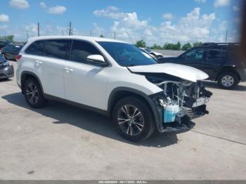  Salvage Toyota Highlander